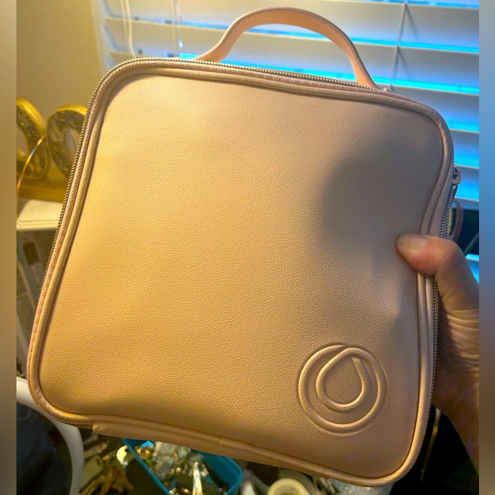 Large storage make up bag by Monat